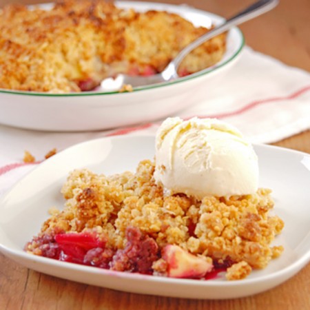 Making Friends: Apple and Blueberry Crumble with Homemade Vanilla Ice Cream for Katrina of Warm Vanilla Sugar