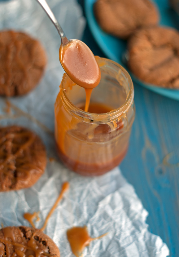 Caramel-Molasses-Cookies-2