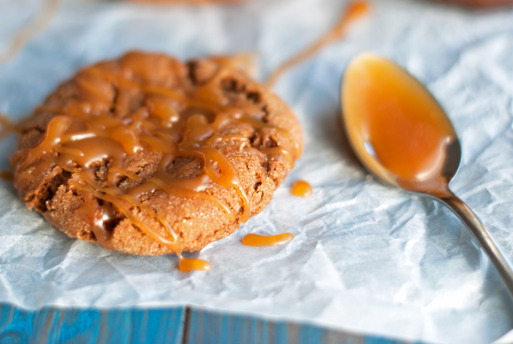 Caramel-Molasses-Cookies-6
