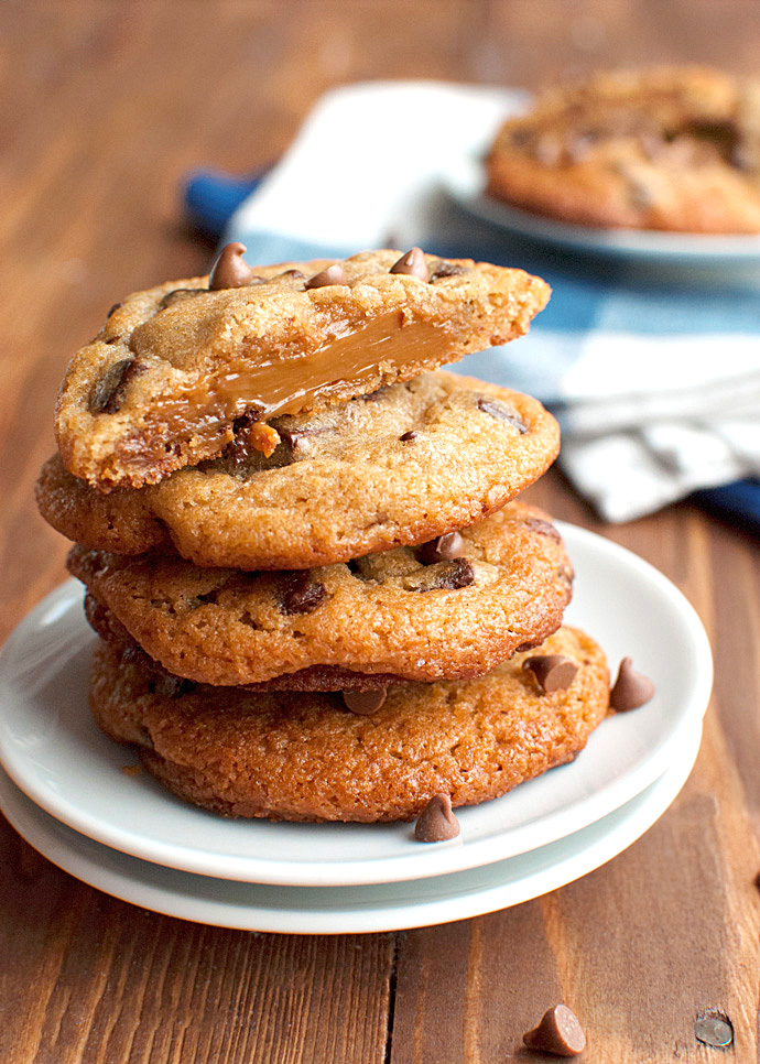 Chocolate Chip Cookies Stuffed with Dulce de Leche