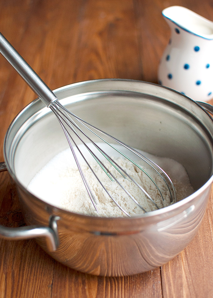 The Hard Cookie | How to Make Flour Buttercream or Ermine Buttercream | thetoughcookie.com
