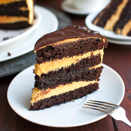Rustic-Looking Dark Chocolate Cake with Pumpkin Buttercream and a Caramel Filling