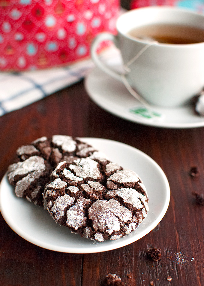 The Tough Cookie | Chocolate Crackle Cookies | thetoughcookie.com