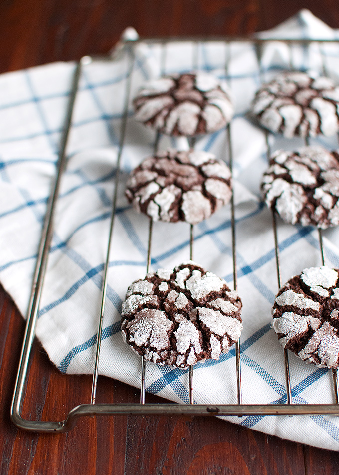 The Tough Cookie | Chocolate Crackle Cookies | thetoughcookie.com