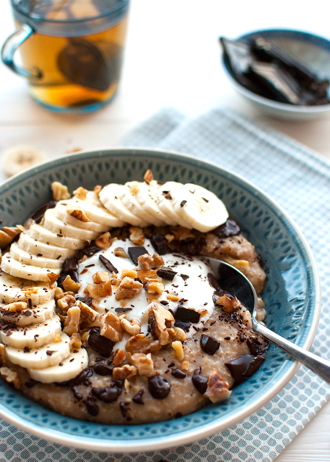 Chunky Monkey Oatmeal | brown sugar oatmeal topped with banana slices, toasted walnuts, and a lot of chocolate! | thetoughcookie.com